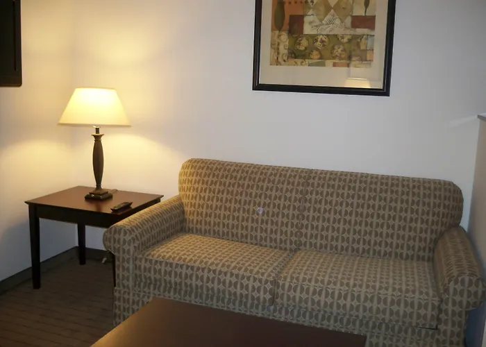 Holiday Inn Express & Suites - Omaha I - 80 By Ihg
